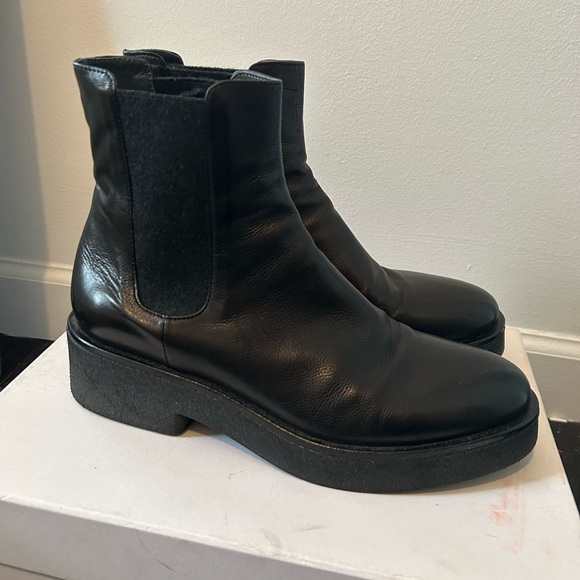 No. 6 Crepe Sole boots in black size 39 - Picture 2 of 6